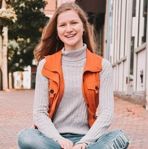 Meet your Posher, Lily